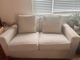 Room and board sofa 2019 model (2sets of pair)