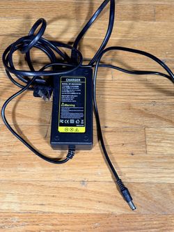 42V 2A Lithium Battery Charger BY-084/420/002 for 36V 10S E-Bike Scooter