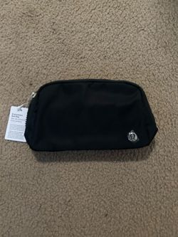 Lululemon crossbody (black and cream)