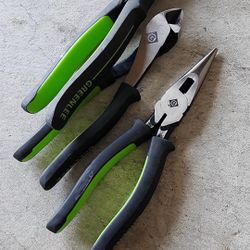 Pliers