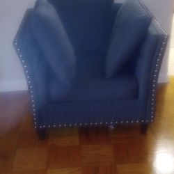 Royal blue Chair 💺 💙