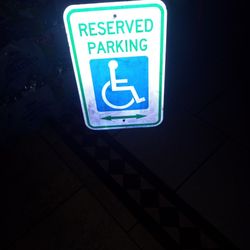 Decoration Sign In Good Condition Handicap 