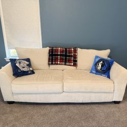 Rooms to Go Sofa Sleeper - Less Than A Yr Old