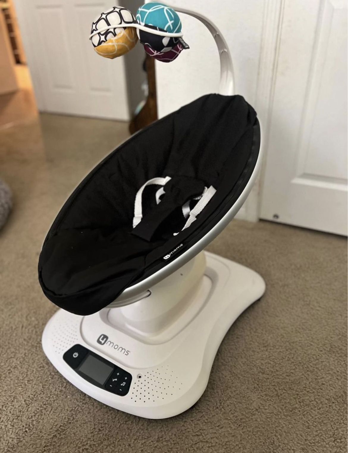 Super Cool Electric Baby Swing!! MamaRoo!