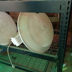 Industrial lighting fixture
