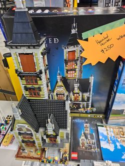 Lego Haunted House with Box and Instructions