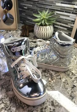 Fashion GIRLS shoes/high tops size 2