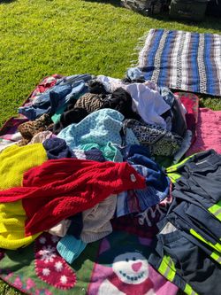 Lots of clothes , kids , forever 21 , and working pants