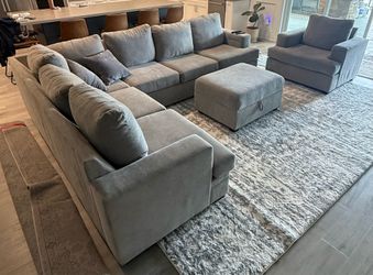 U-Shape Sectional w/ Hidden Storage – Excellent Condition