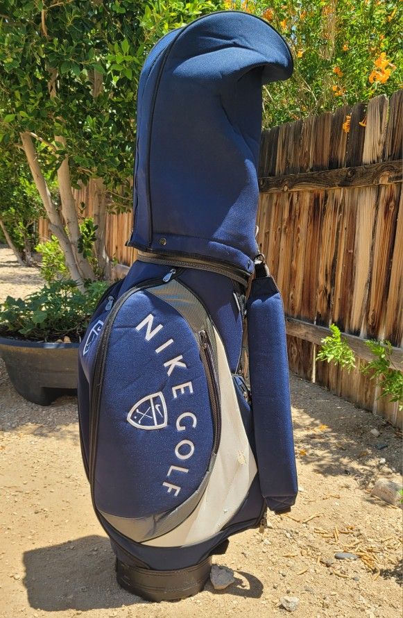 Nike Golf Included Gold Clubs. I Can Send More Pictures Of The Clubs If Interested