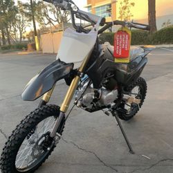 125cc Gas Dirt Bike $1,199 Out The Door 😎😎😎