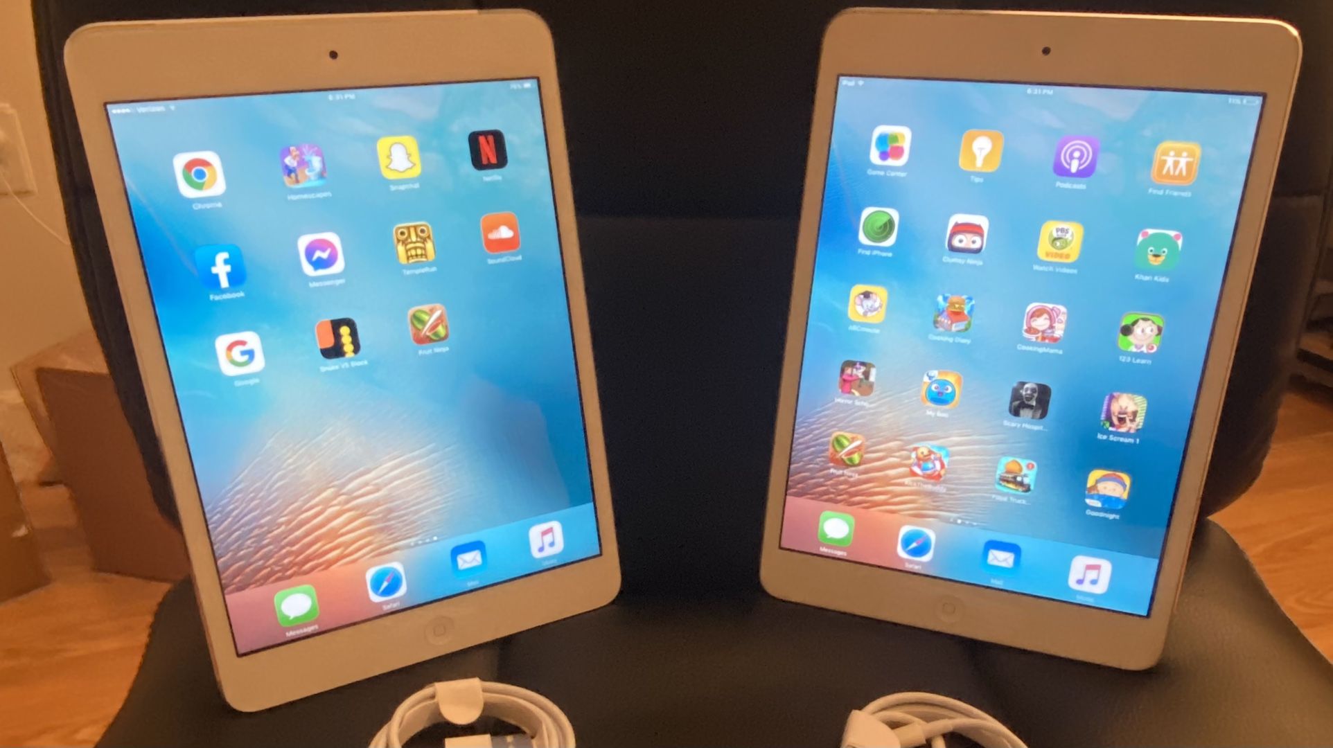 2 Apple iPad Mini