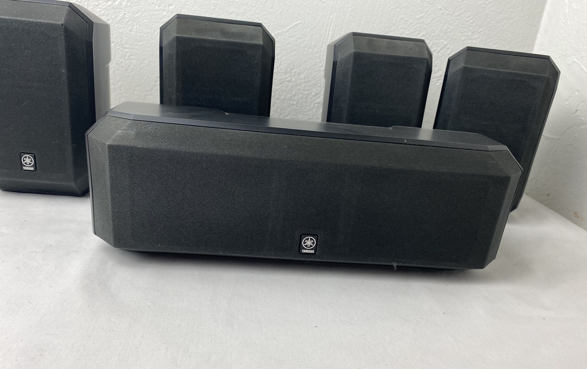 Set Of 5 Speakers Yamaha NSAP2600S NSAP2600C Surround Sound Stereo
