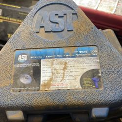 Toyota Oil Filter Removal 