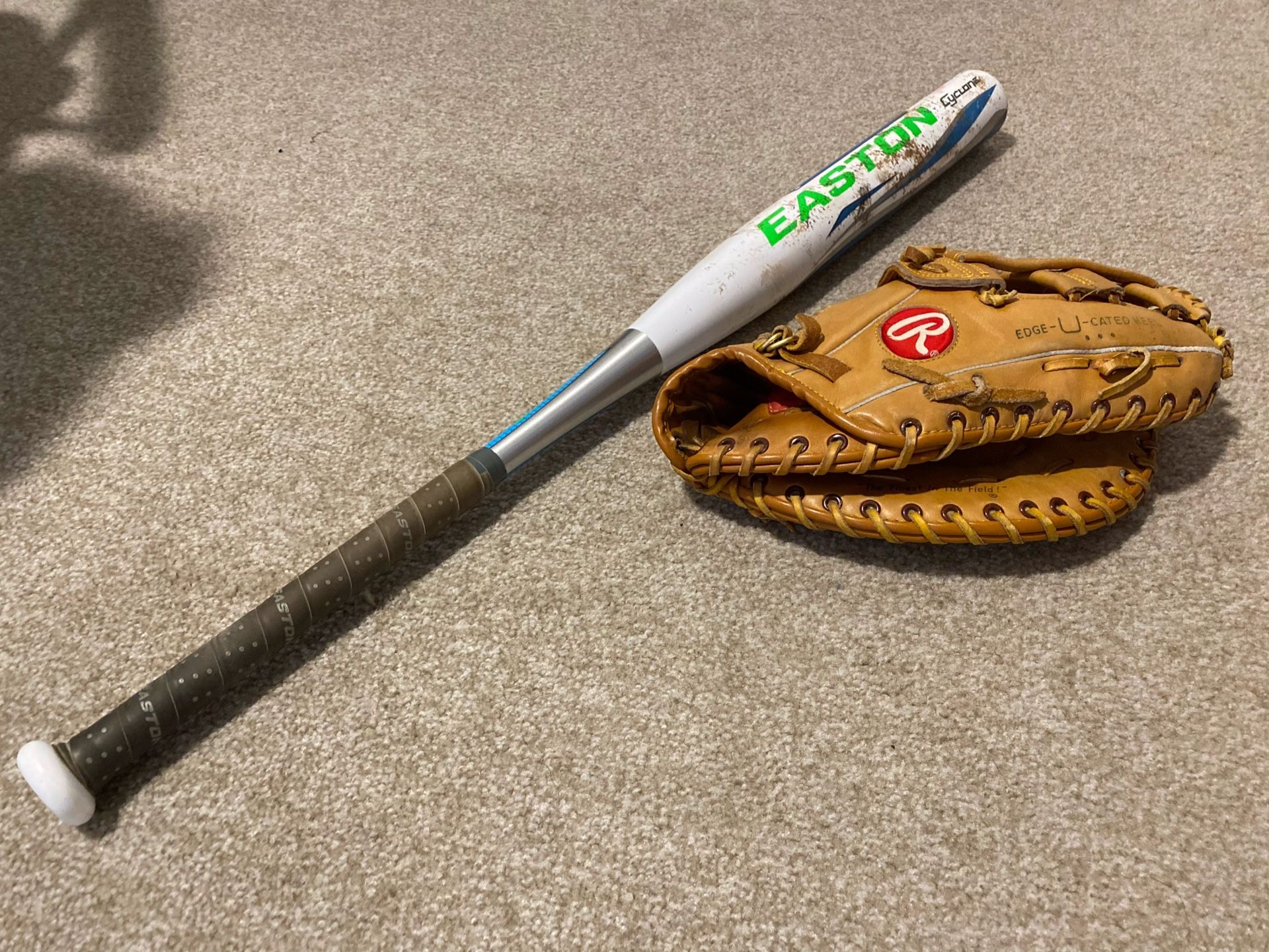 Baseball/Softball Bat and Glove