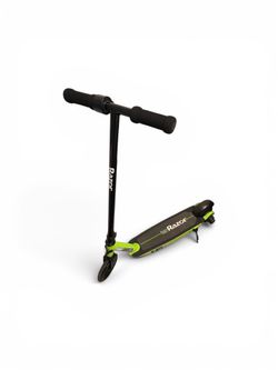 Razor Black Label E90 Electric Scooter - Kids Green