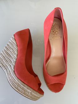 Vince Camuto Totsi suede peep toe espadrille wedge coral / pink color Size 7