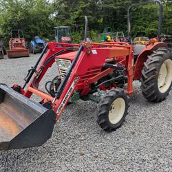 Yanmar YM3110D Tractor with Loader