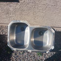 Clean metal dual sided stainless steel sink $50 cash must pick up Broadway and apache buckeye az