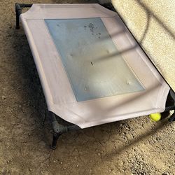 2 Elevated Dog Beds / Dog Cots