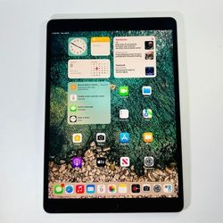 iPad Pro 10.5” 256GB Cellular Unlocked Red marks on the screen