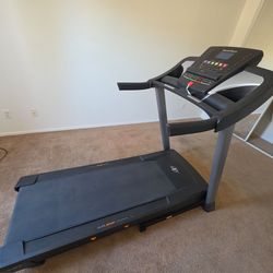 NordicTrack5.7 treadmill
