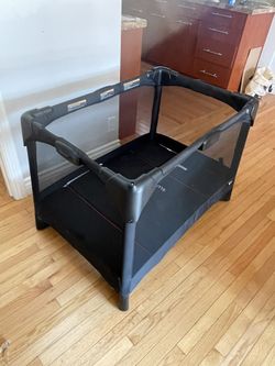 4moms Breeze Plus Playard