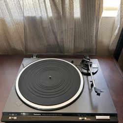 Technics Turntable - Record Player 