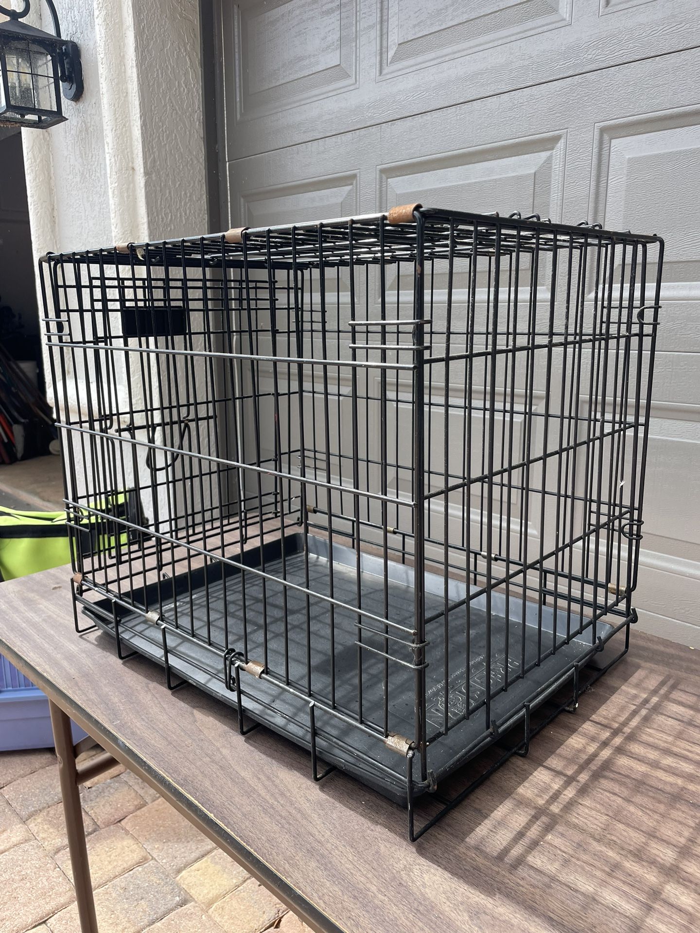 Pet Carrier. Crate. Cage.