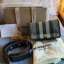 Burberry Cross Body Brandnew 