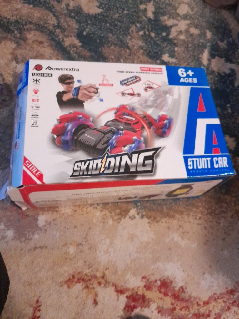 HAND CONTROLLED RC CAR