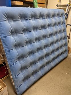 Queen Air Mattress Used Good $20 Or Best Offer
