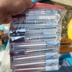 New Empty Lip Gloss Containers  200+ CT $25