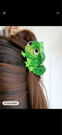 Pascal Rapunzel hair clip