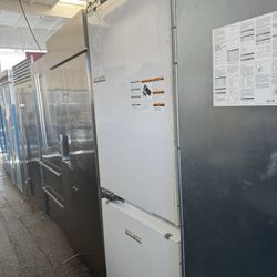 Fisher & Paykel 30” panel ready Column Bottom Freezer refrigerator with Ice and Water dispenser