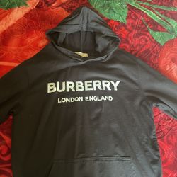 Burberry Pull Over 