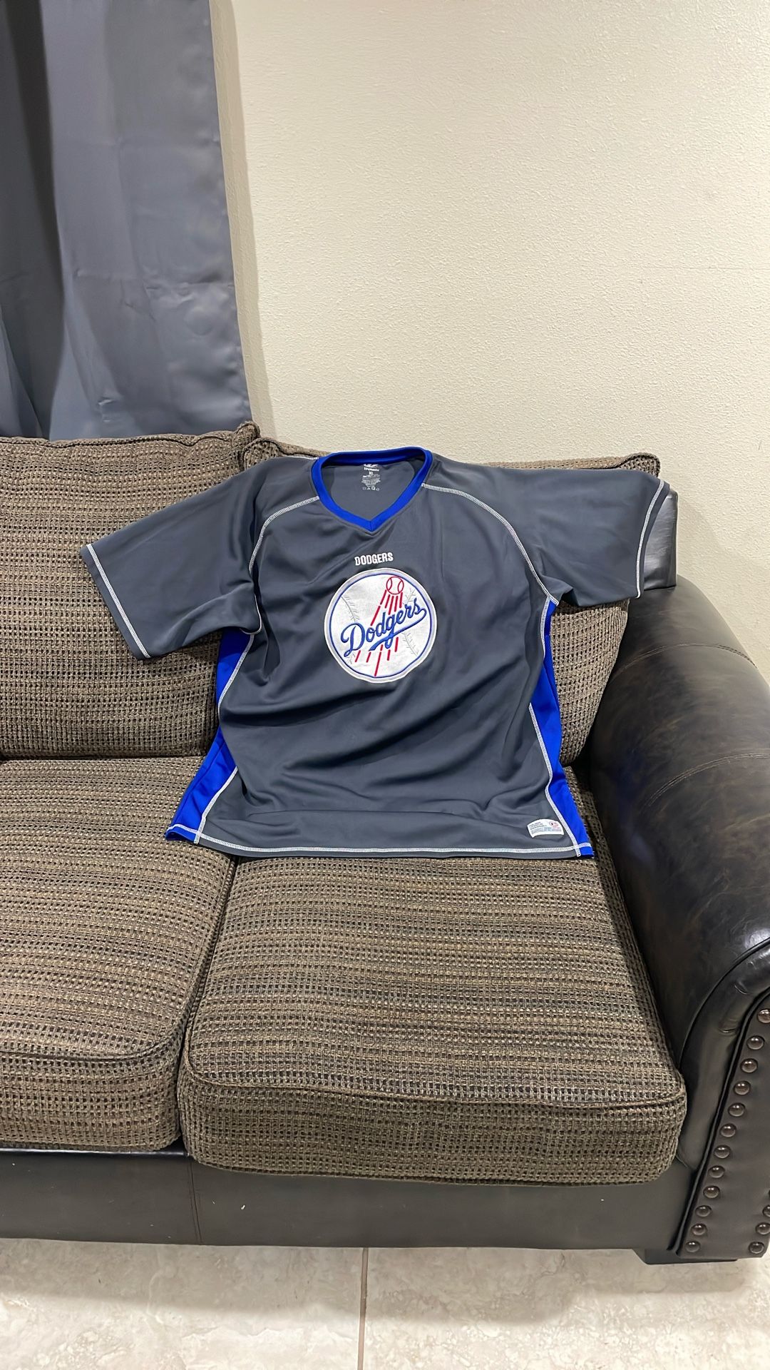 Size XL Vintage 1995 major league baseball dodgers jersey T-shirt