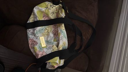 Benefit duffle bag