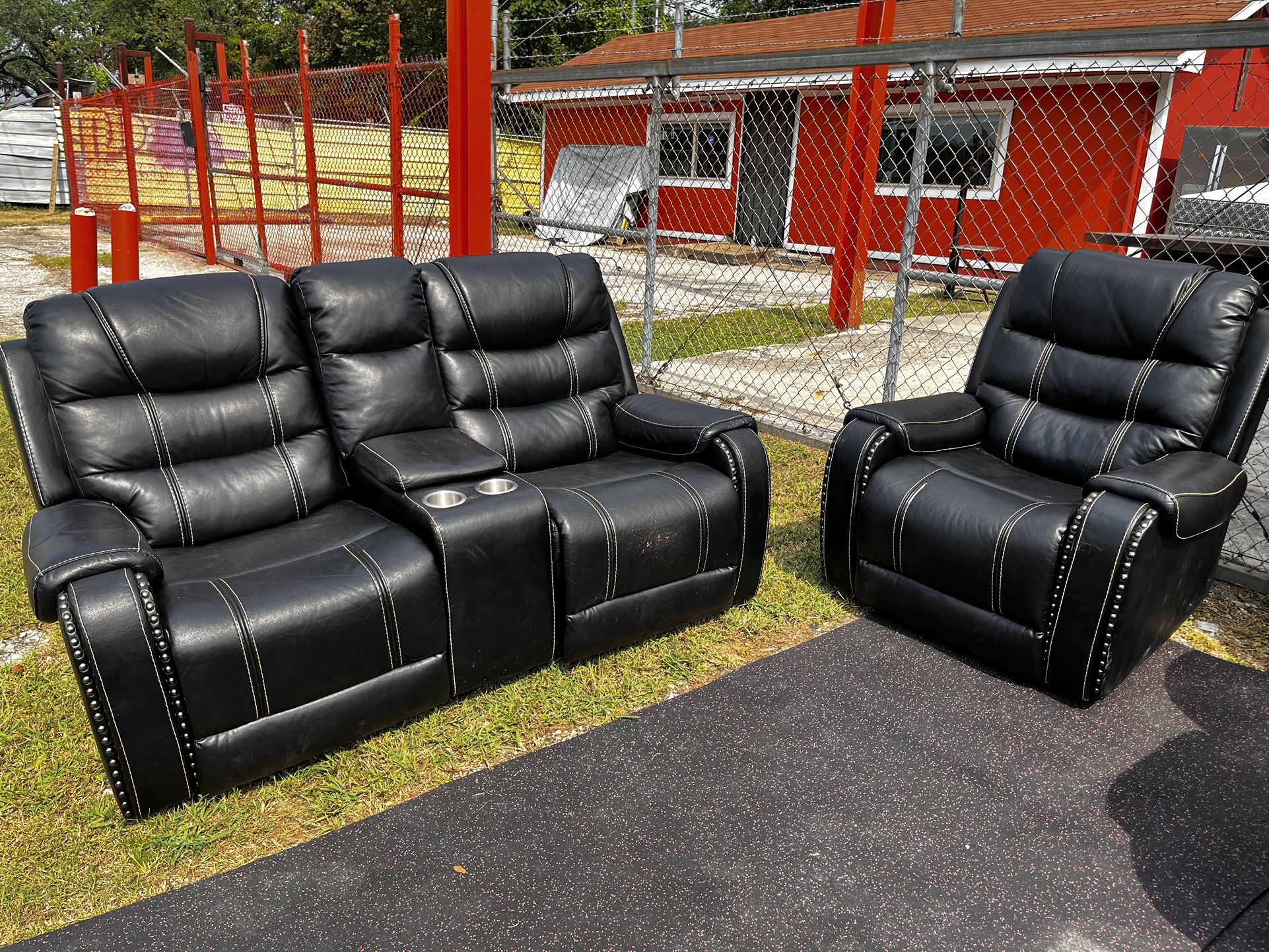 Recliner loveseat with recliner chair