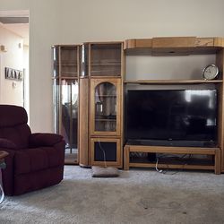 Entertainment center