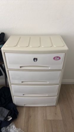 Free dresser