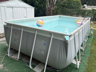 Above ground Pool + Ladder ONLY - No Pump