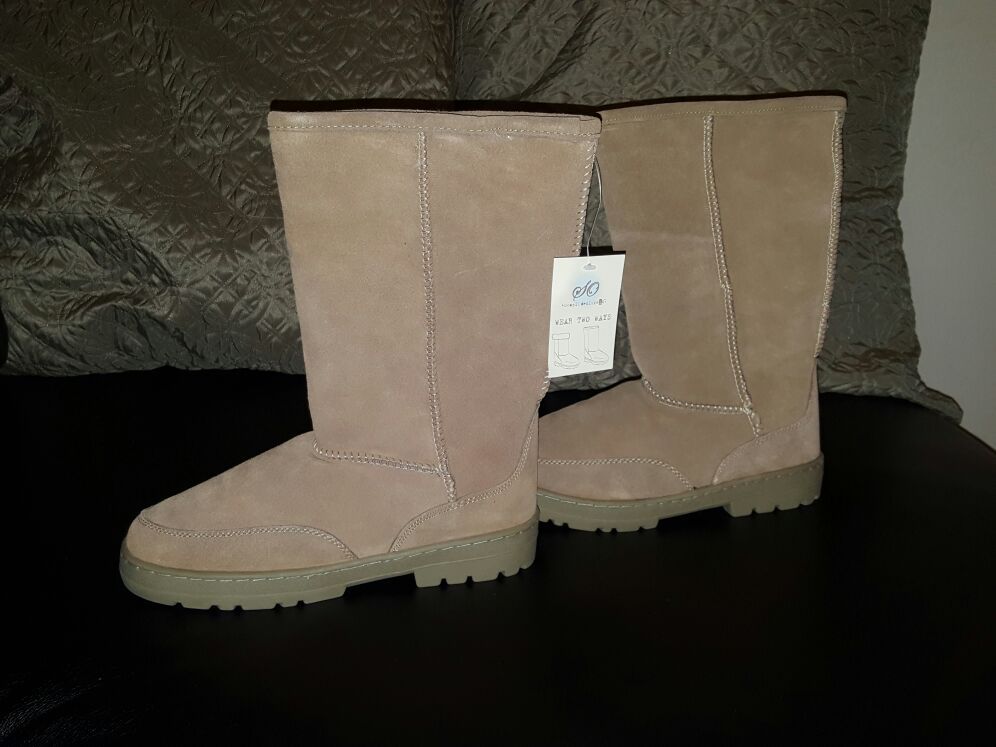 New womens SO Wear It Declare It tan boots size 9