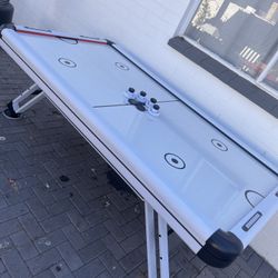 air hockey table 