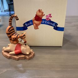 Pooh & Friends Statue Friends Put A Bounce In Your Heart New With Box