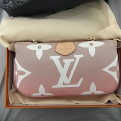 Louis Vuitton Purse 