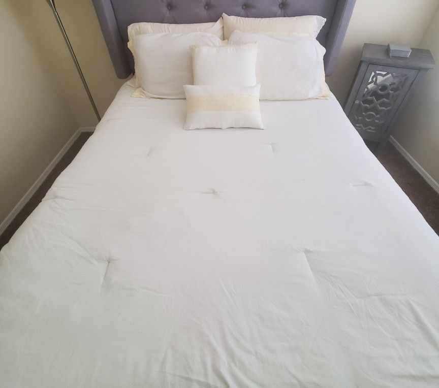 8 Piece Queen Quilt Bed Set (Read Description)