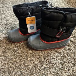 Boys Snow Boots Size 12 And 13 