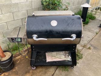 Pellet Smoker Grill on Wheels