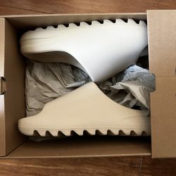 Yeezy Slides Size 11